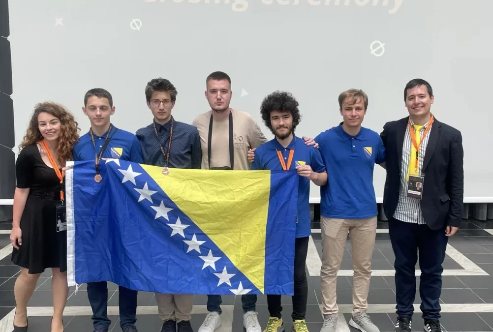 Naši učenici na Evropskoj Olimpijadi iz fizike, osvojili dvije bronzane medalje